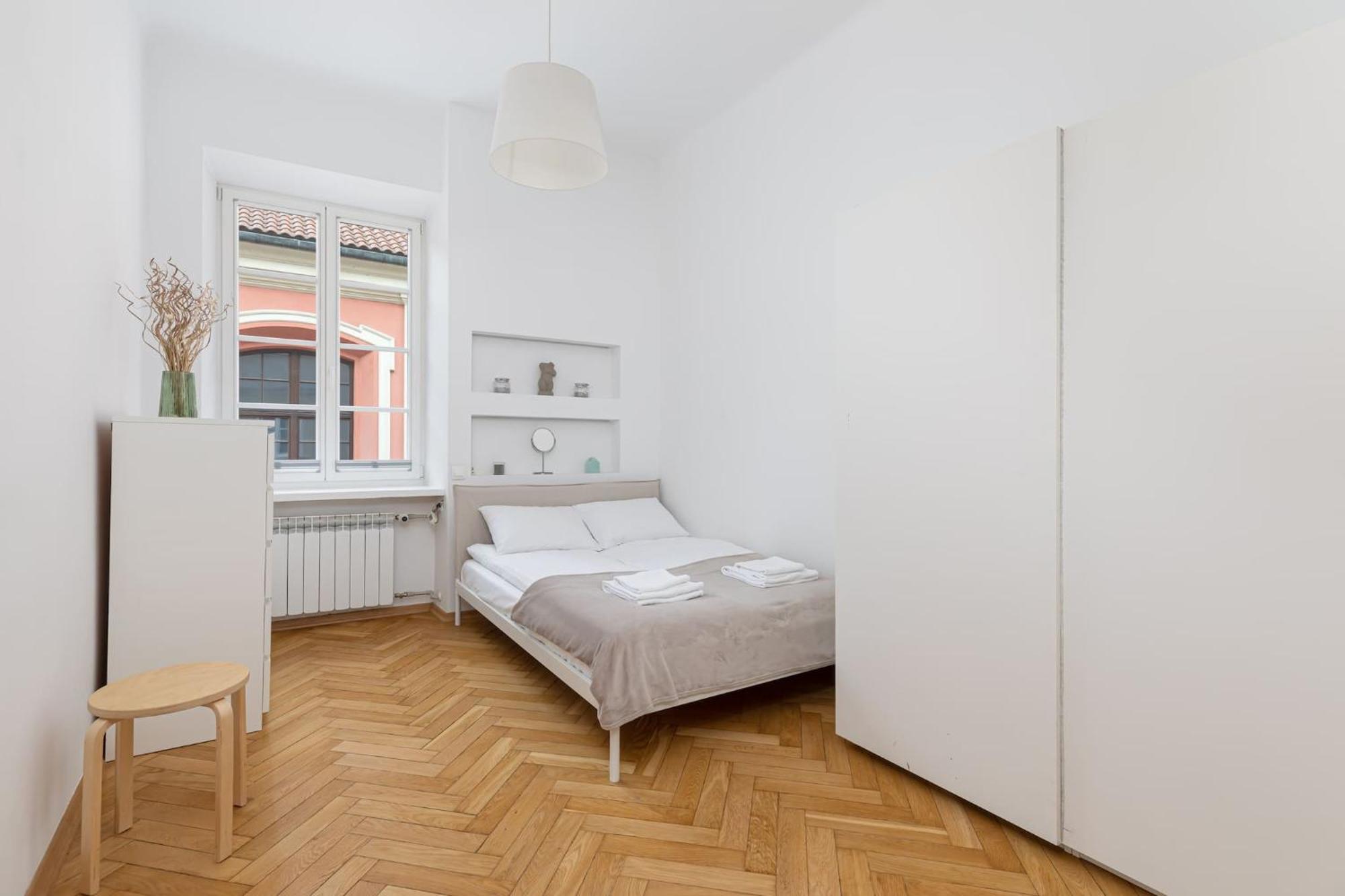 Stylish Apartment Swietojanska By Noclegi Renters Warszawa Eksteriør billede